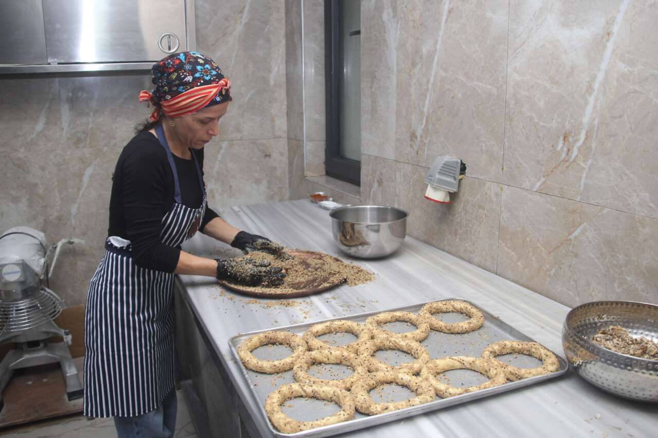 Simitte ezber bozan tarif! Hamsilisini yaptılar 6